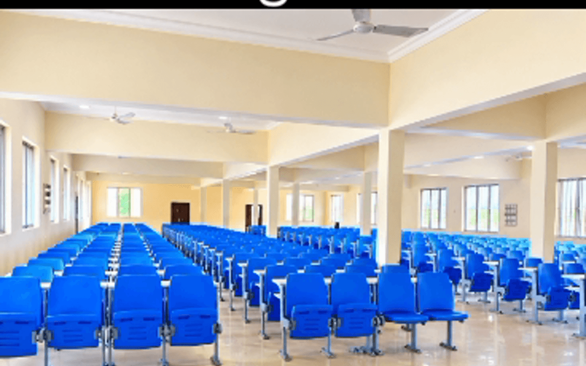 Retractable hall-chair supply