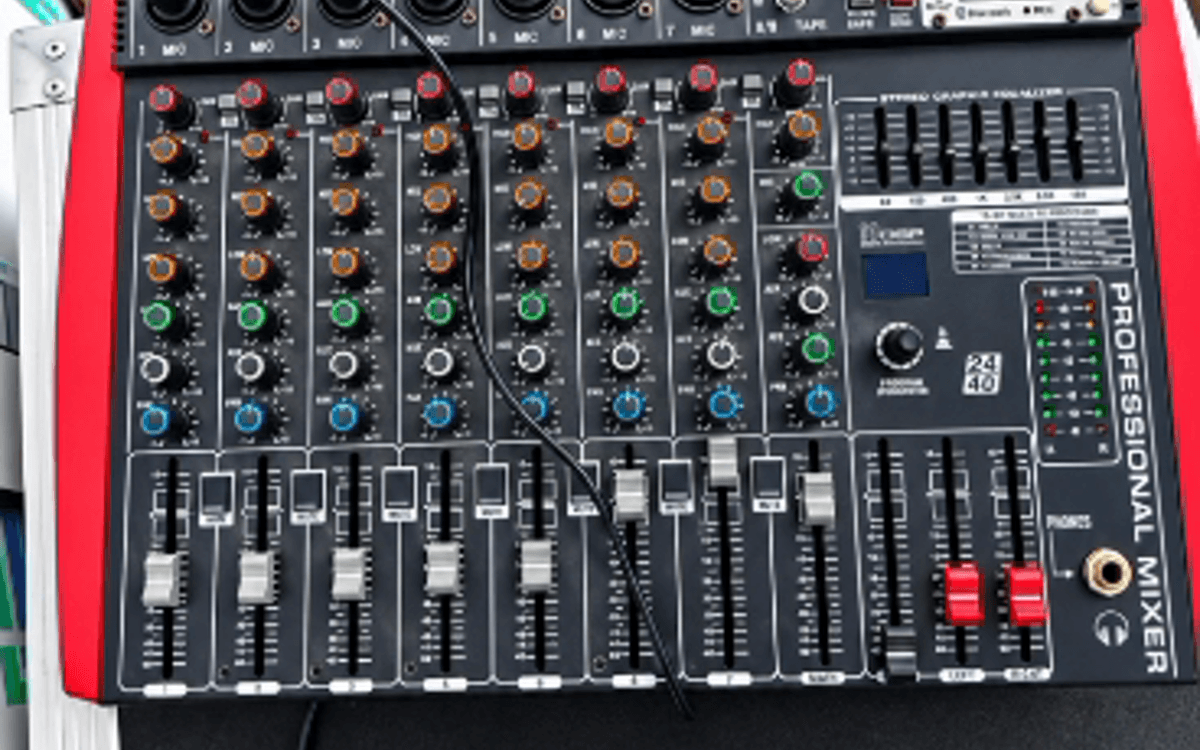 Public-address mixer installation