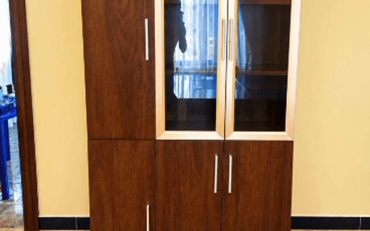 Custom bookshelf installation